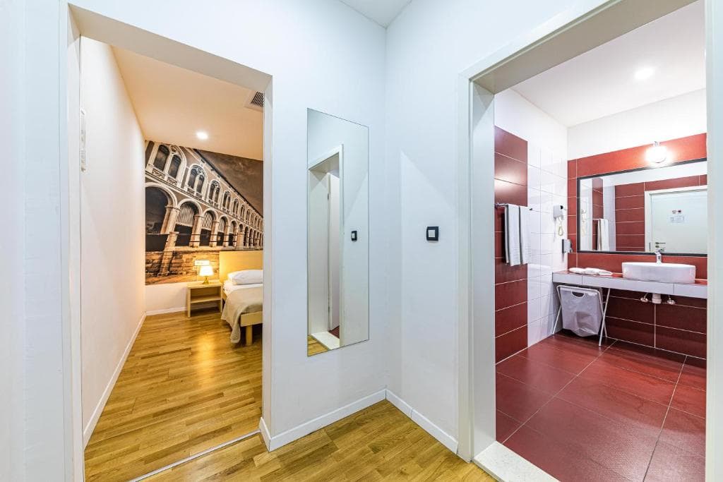 Split City Rooms staircase and common area