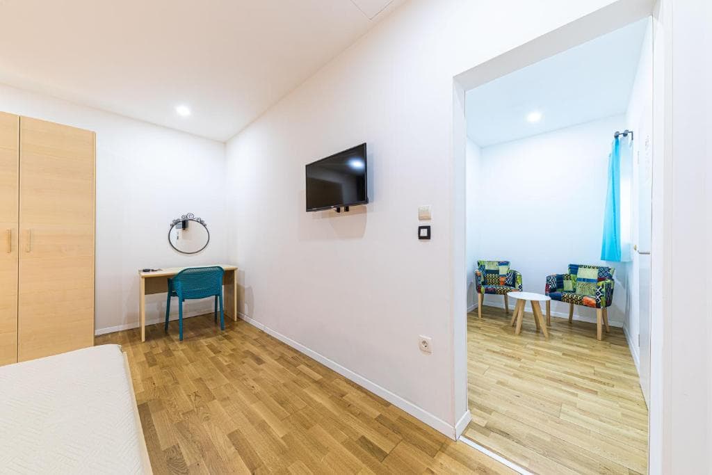 Split City Rooms corridor and room entrances